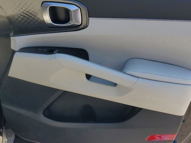 2025 Kia Sorento S - Photo 10