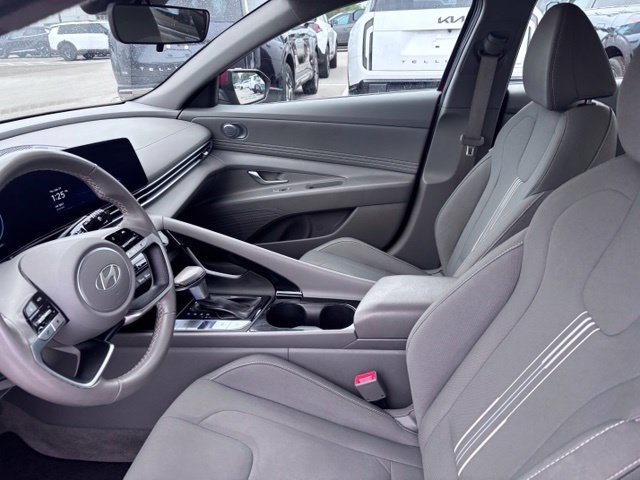 2025 Hyundai Elantra SEL - Photo 16