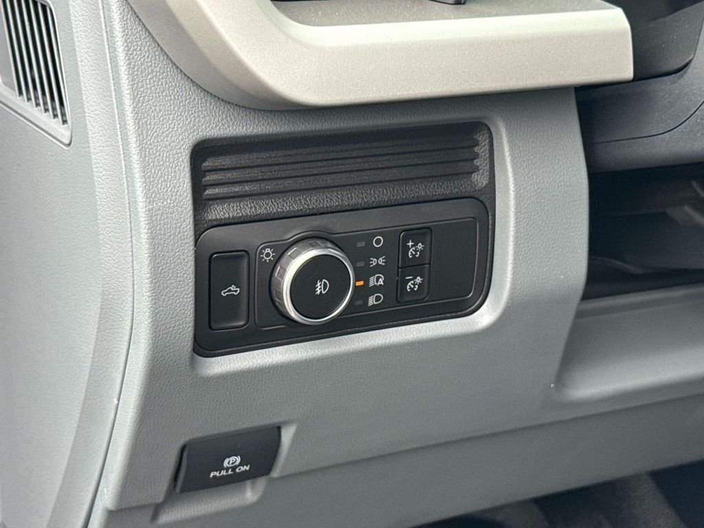 New 2026 Oxford White Ford F-250® XL image 19
