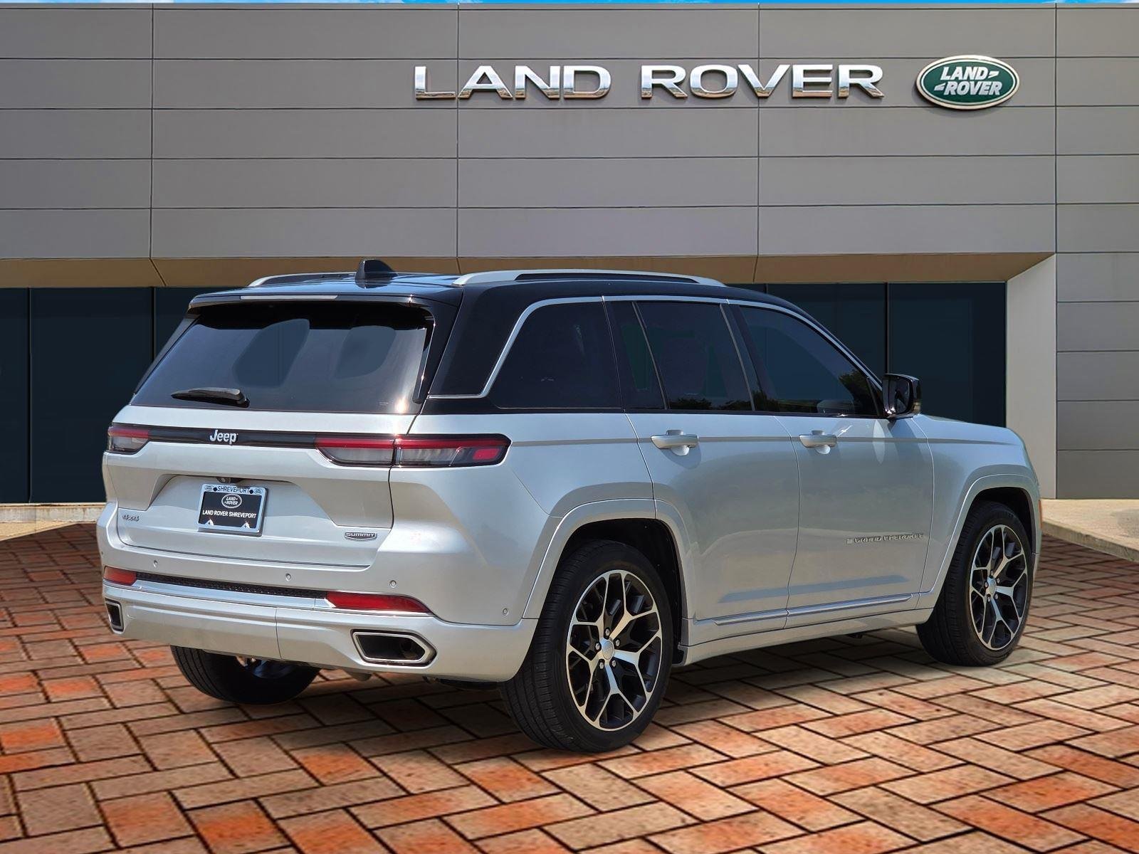 Used 2022 Silver Zynith Jeep Summit Reserve image 4