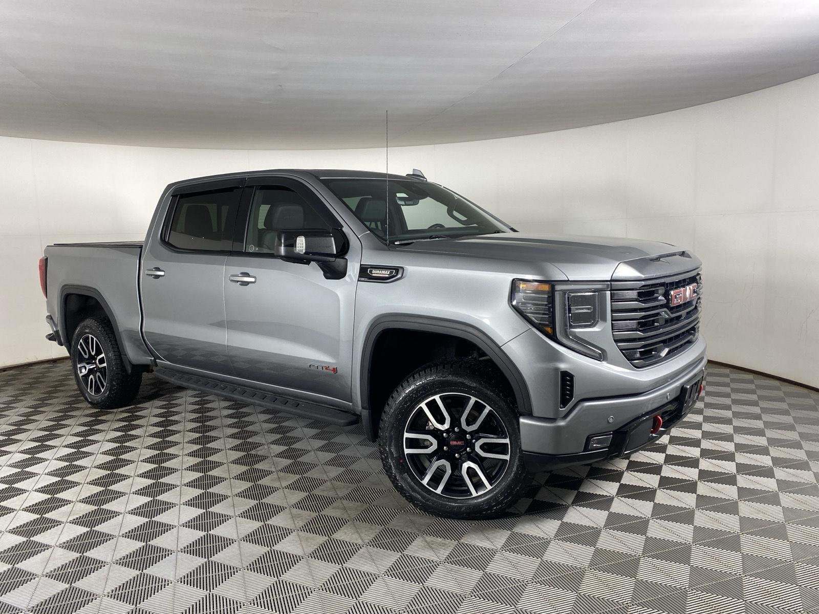 Used 2024 Sterling Metallic GMC AT4 image 10