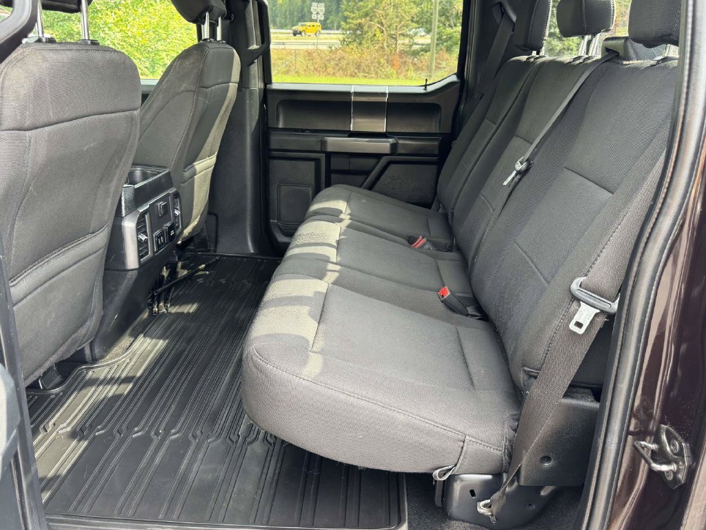 Used 2019 Red Ford XLT image 18