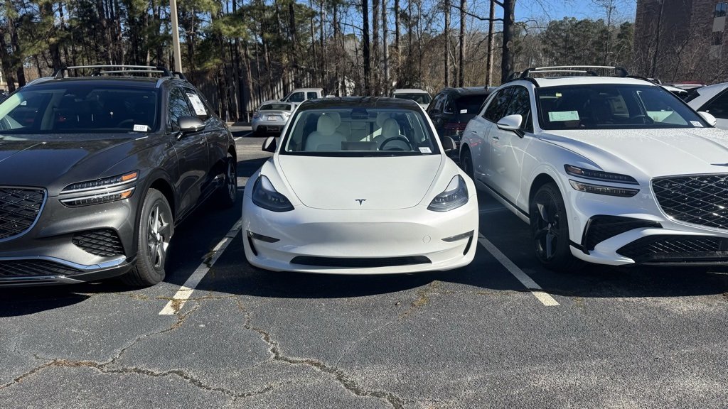 2023 Tesla Model 3 Base