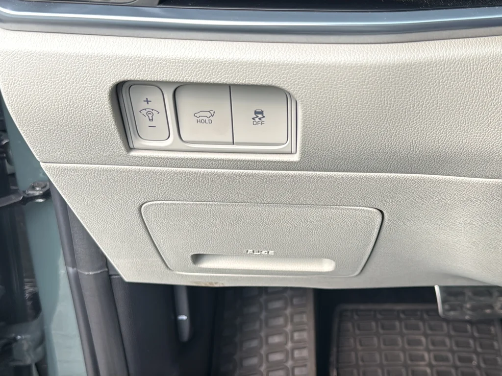 Used 2025 Green Kia SX Prestige image 28