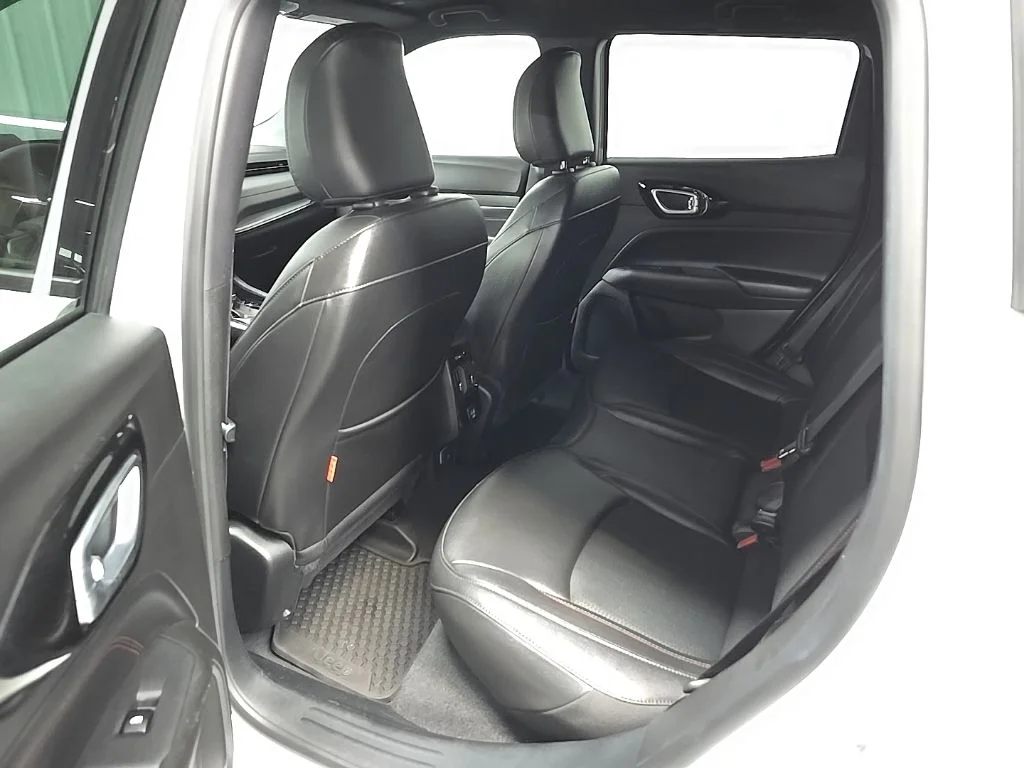 Used 2024 White Jeep Trailhawk image 32