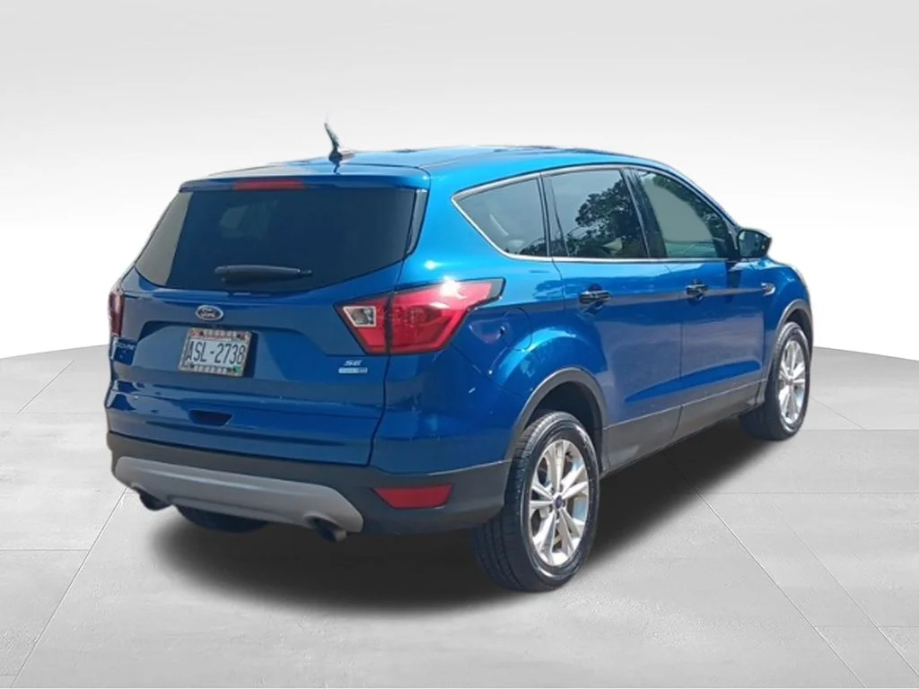 Used 2019 Lightning Blue Metallic Ford SE image 6