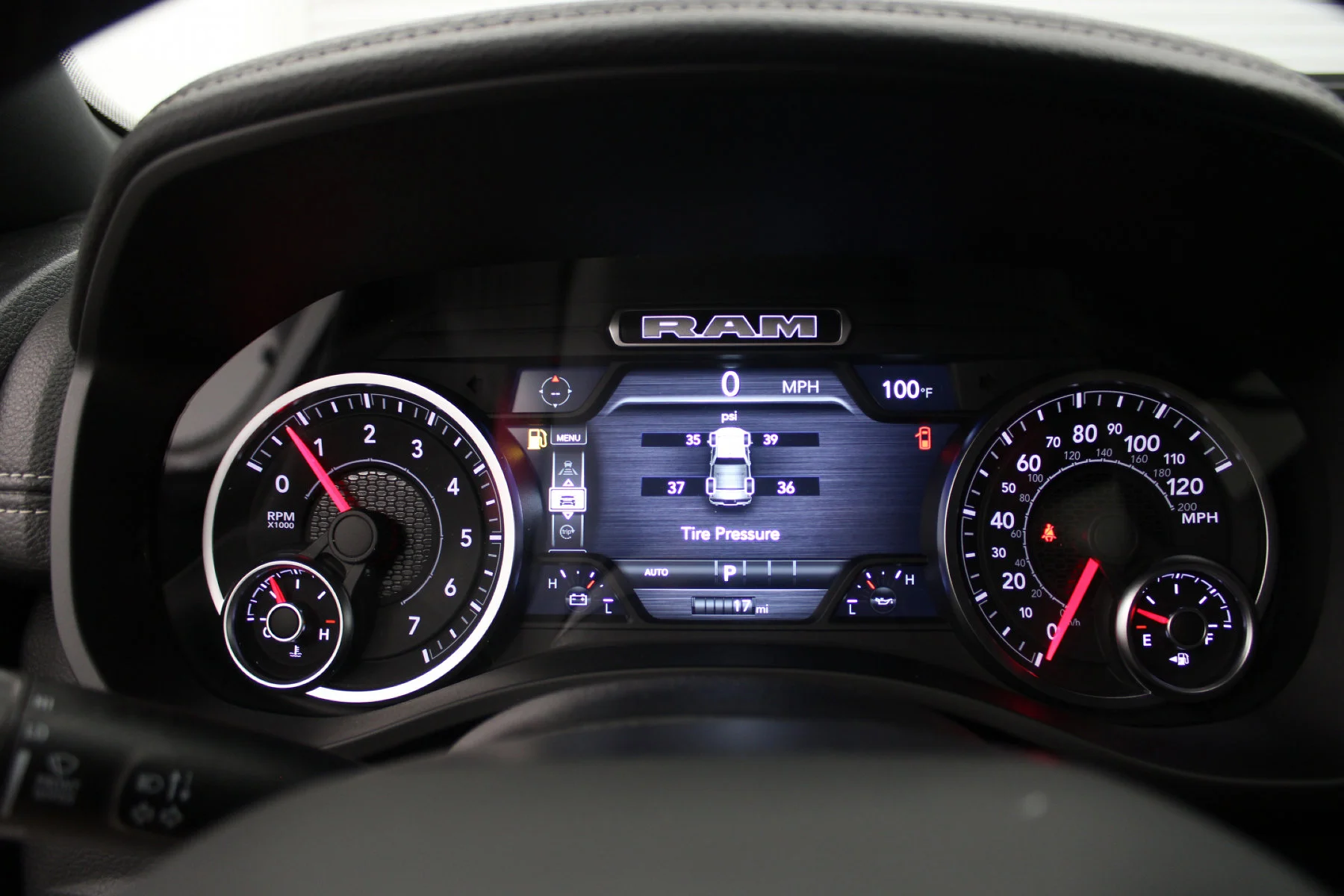 2026 RAM 1500 Laramie - Photo 9