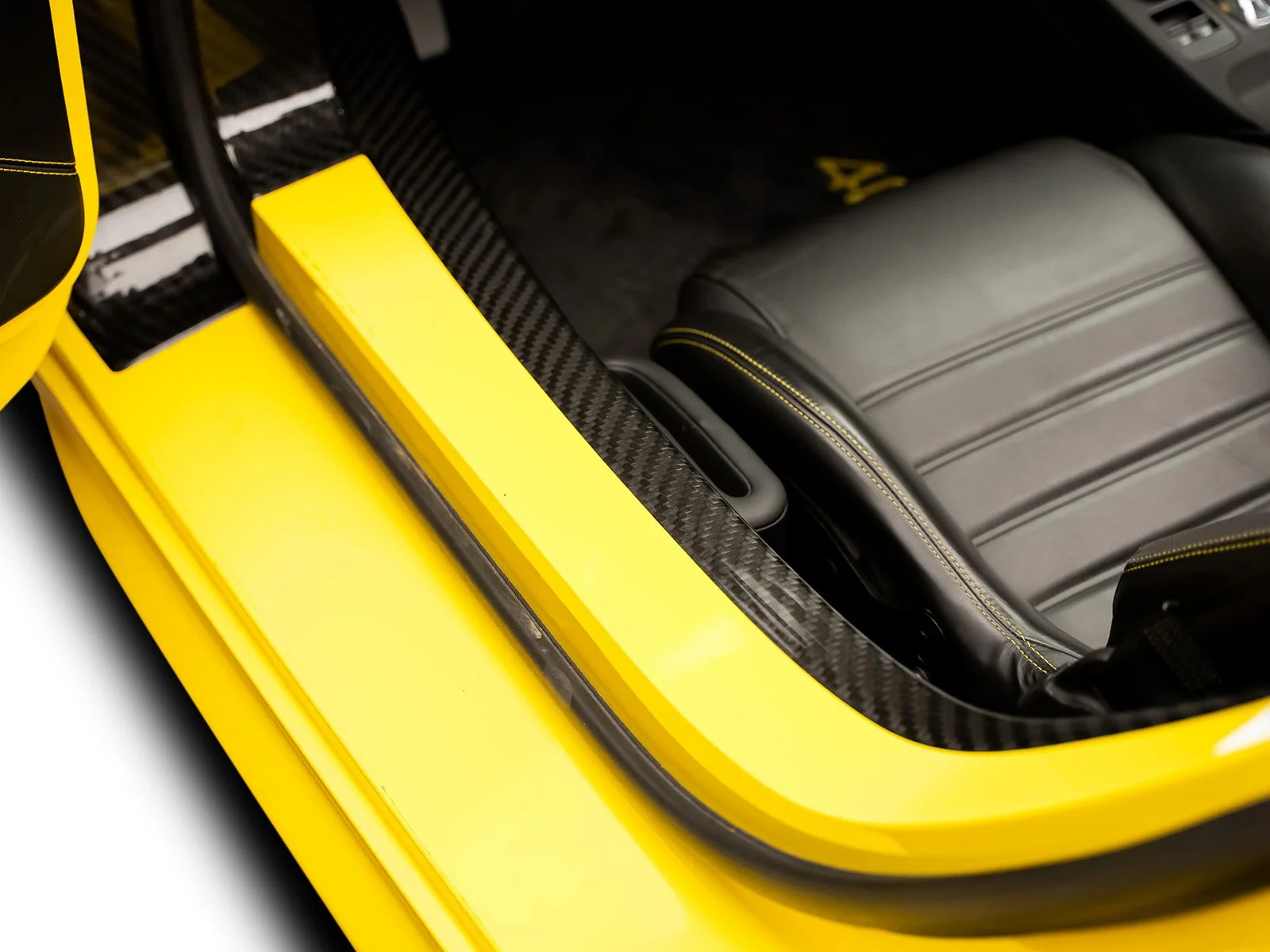 Used 2016 Yellow Alfa Romeo Base image 57