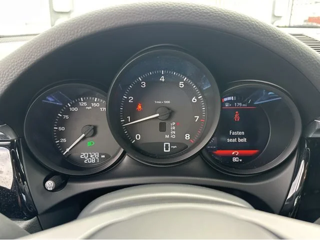 2023 Porsche Macan T - Photo 30