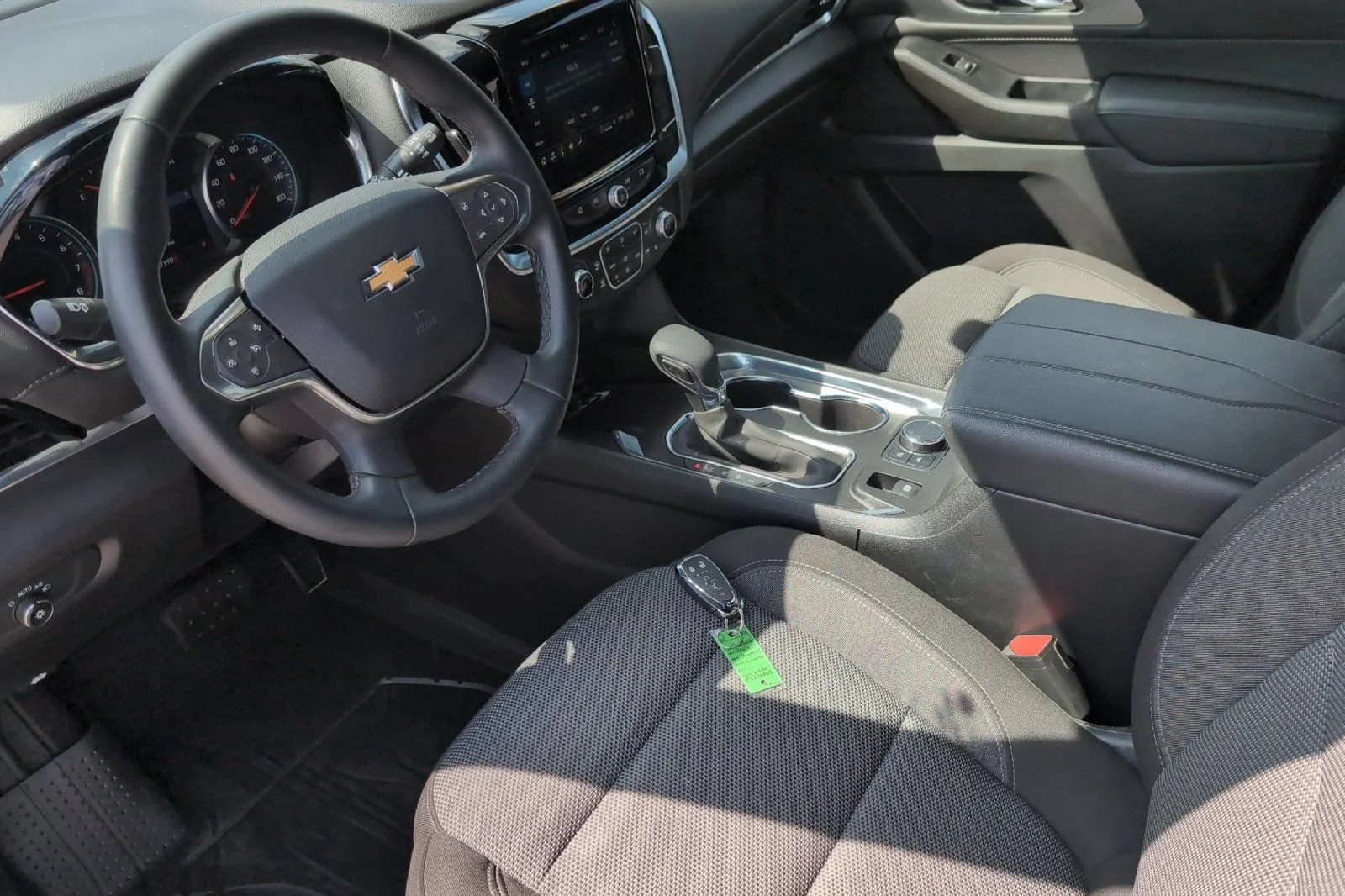 Used 2023 SUMMIT WHITE Chevrolet LT Cloth image 11