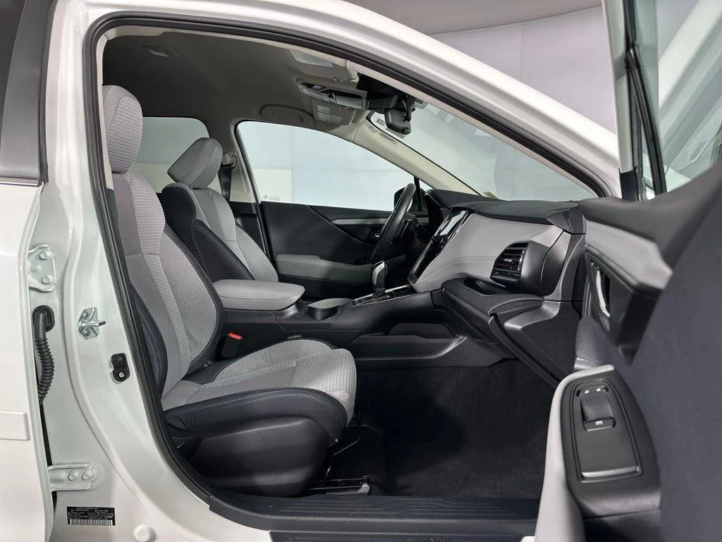 Used 2025 Crystal White Pearl Subaru Premium image 28