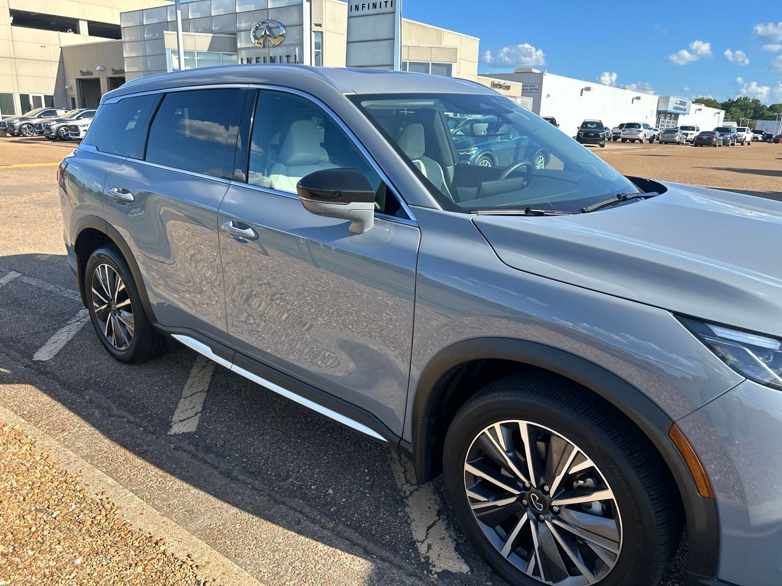 Certified Used 2026 Gray INFINITI LUXE image 10
