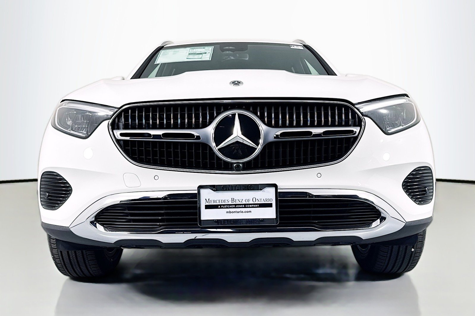 New 2026 Polar White Mercedes-Benz GLC 300 SUV image 2