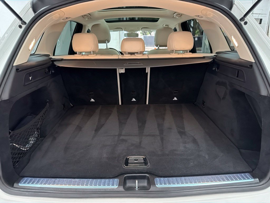 Used 2020 White Mercedes-Benz GLC 300 image 25