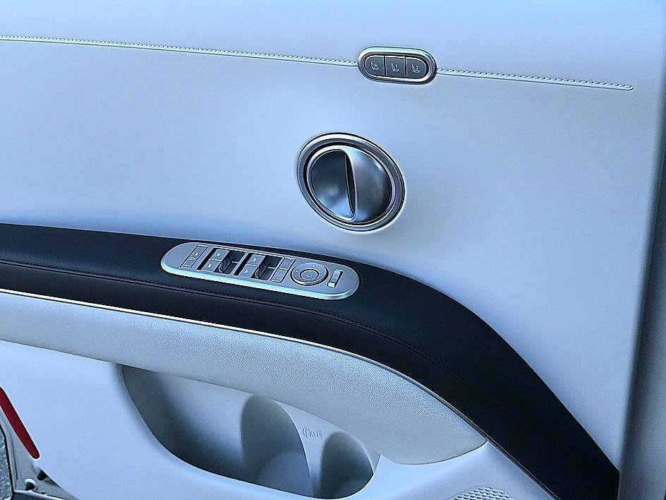 Used 2026 Typhoon Silver Metallic Hyundai Calligraphy image 23