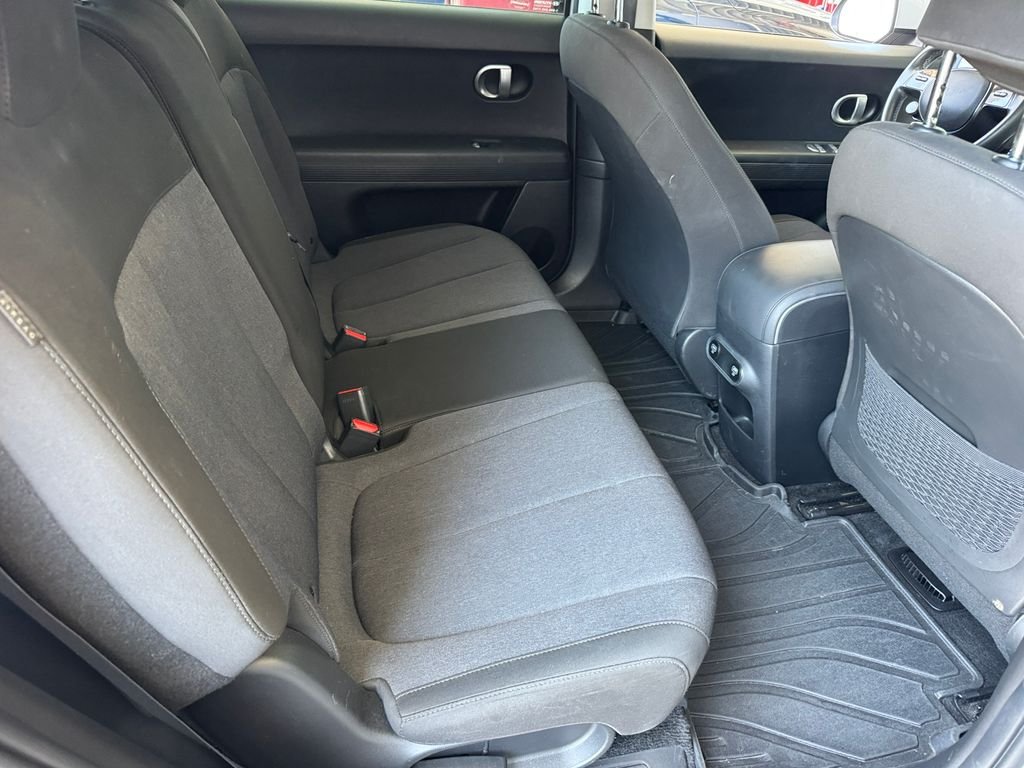 Used 2024 Gray Hyundai SE image 5