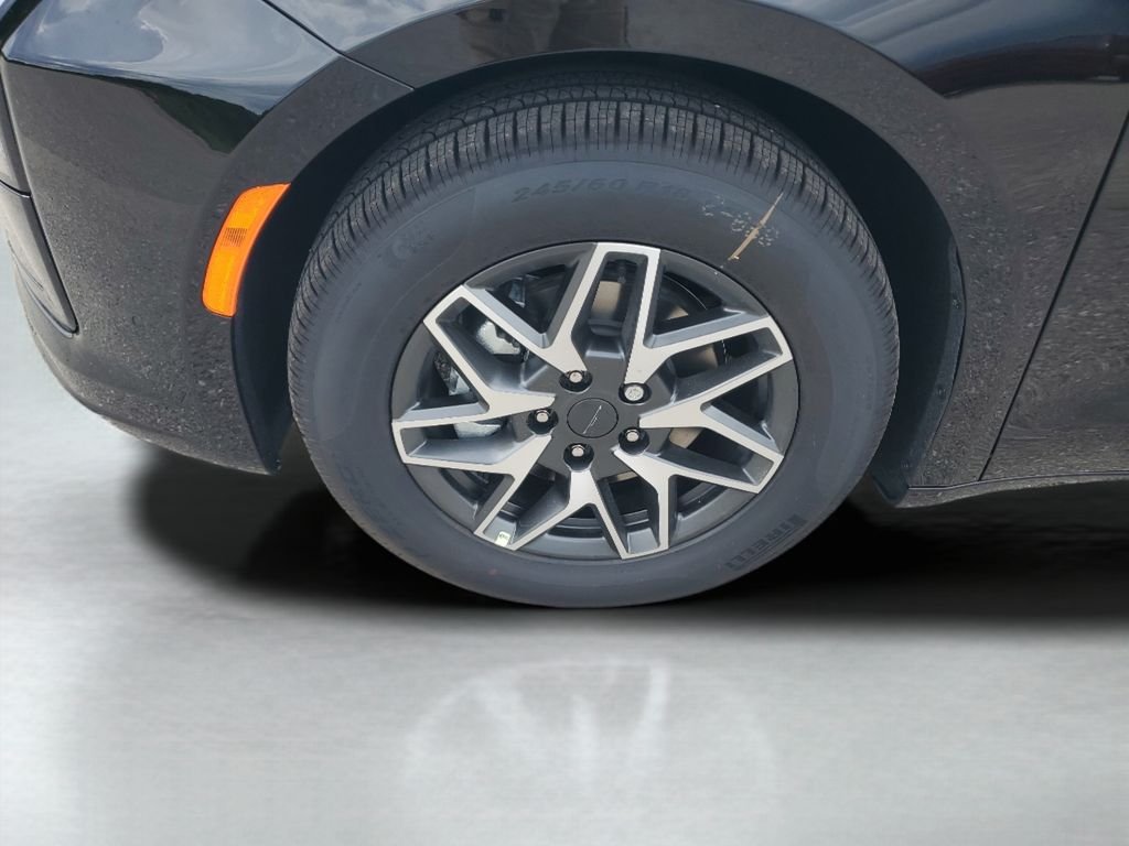 New 2027 Diamond Black Crystal Pearl-Coat Exterior Paint Chrysler Limited image 27