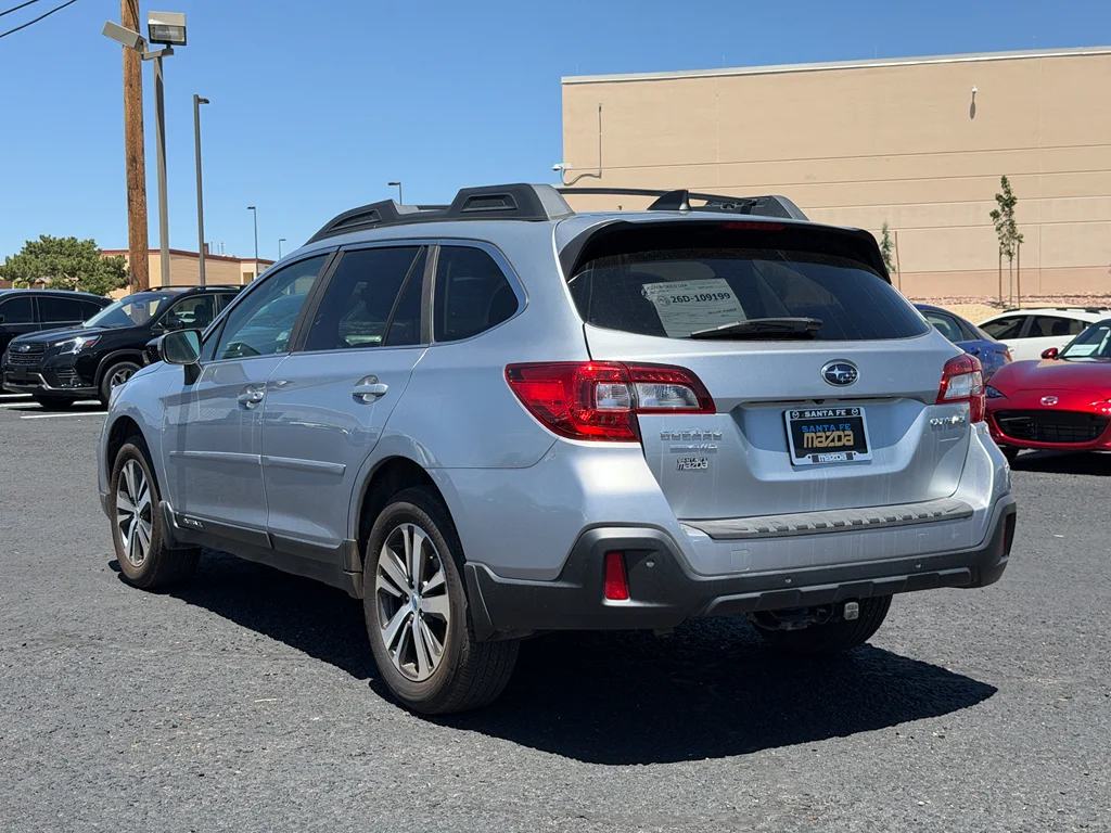 Used 2018 Ice Silver Metallic Subaru Limited image 5