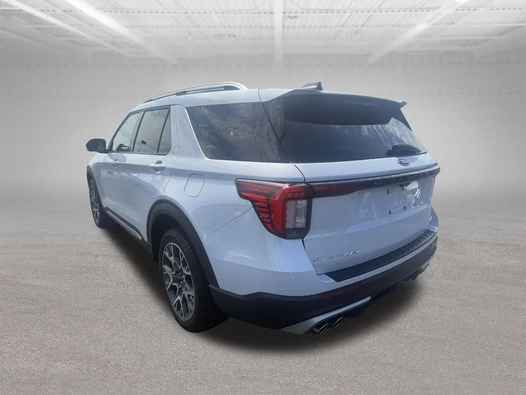 Used 2025 White Ford Platinum image 10