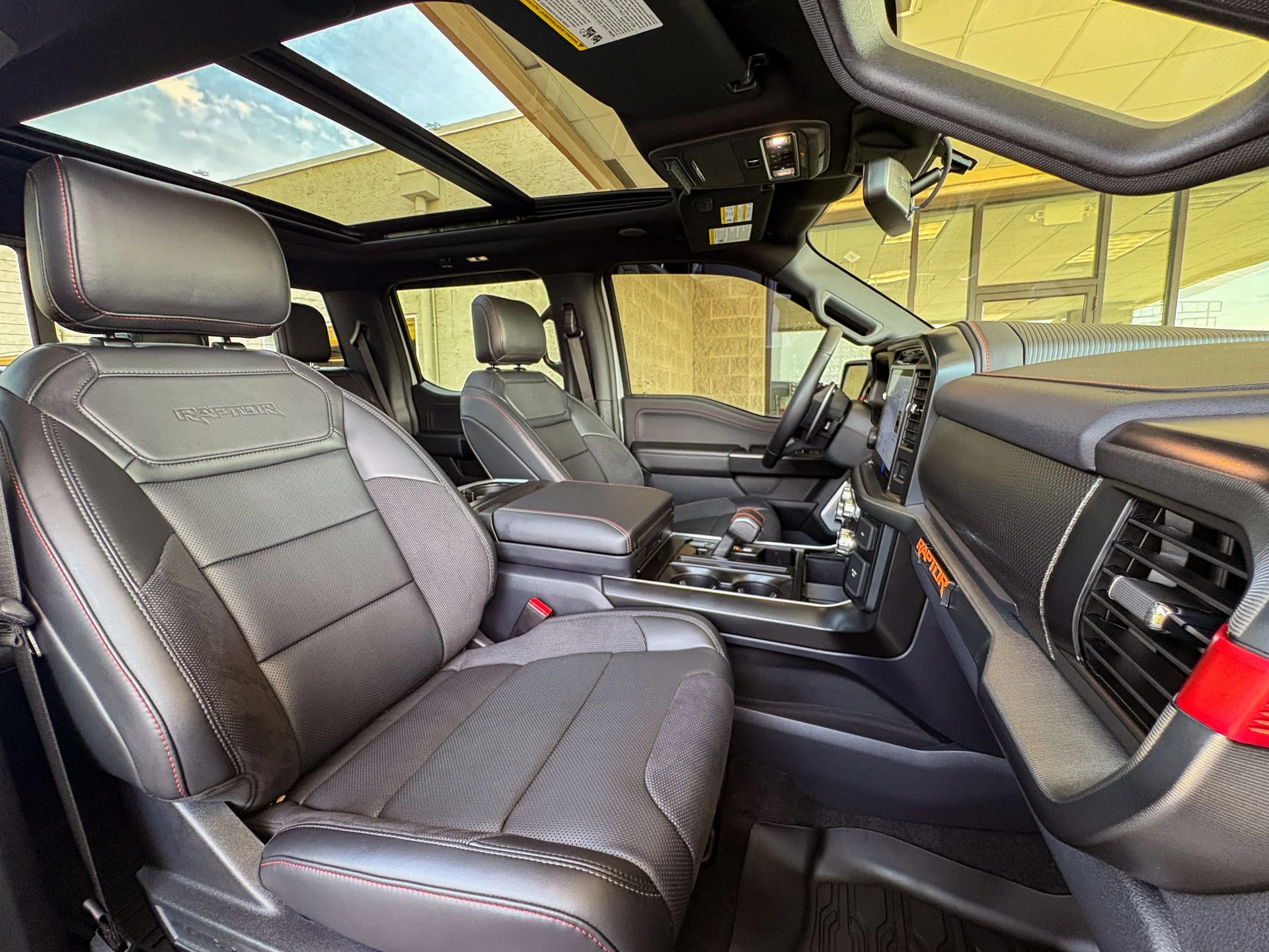 Used 2025 White Ford Raptor image 31