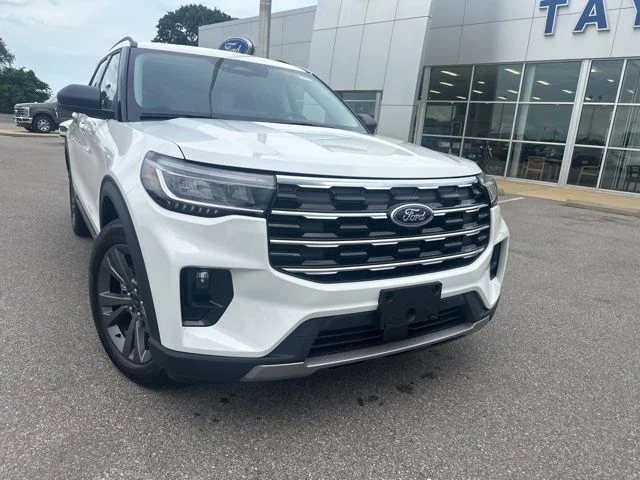 New 2026 Star White Metallic Tri-Coat Ford Active image 5