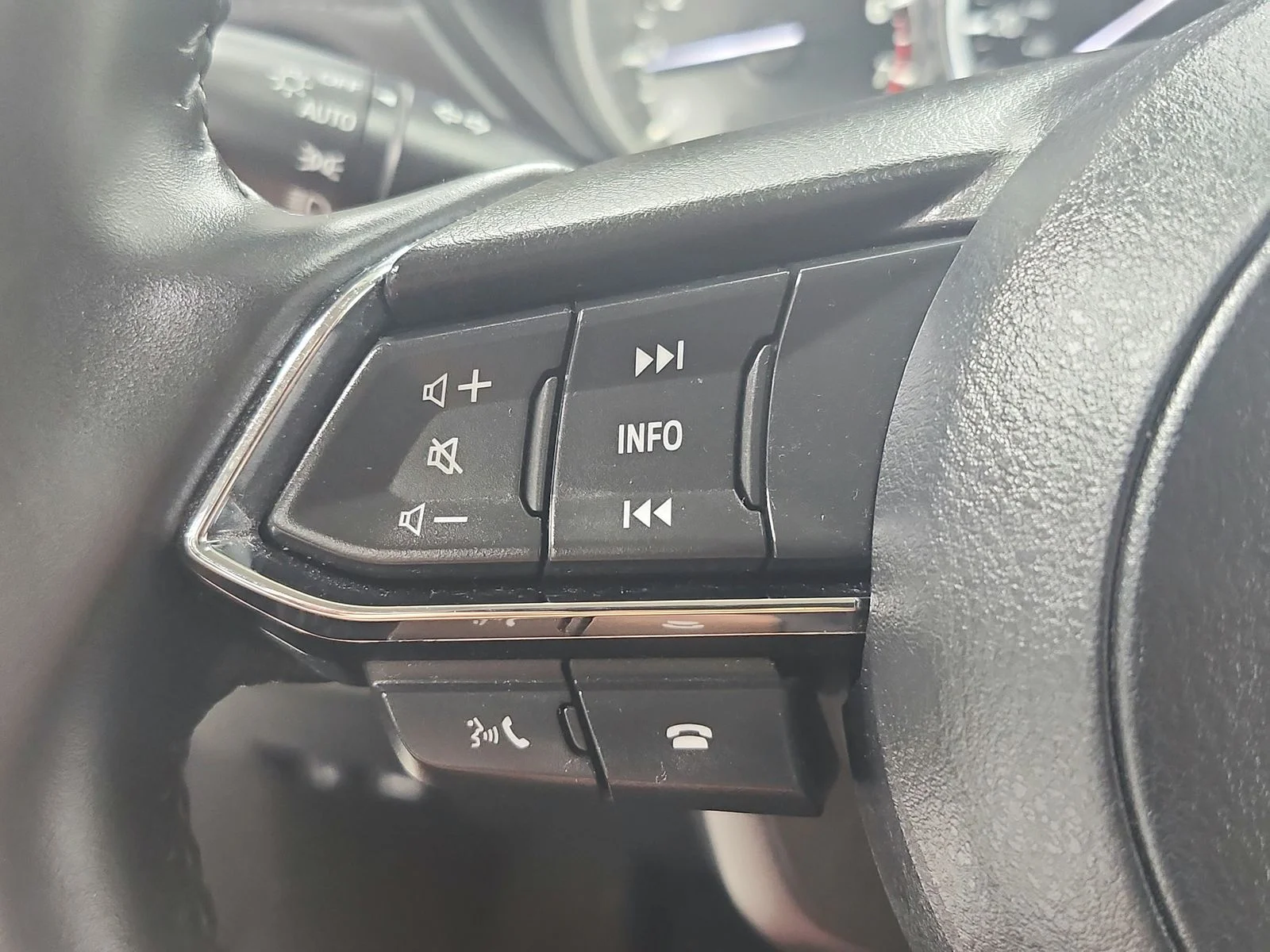 Used 2025 Blue Mazda 2.5 S Preferred Package image 26