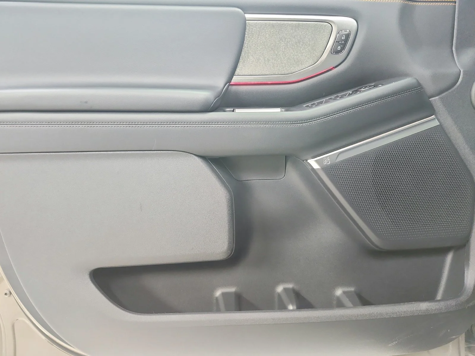 New 2027 Gray Ford Tremor image 37