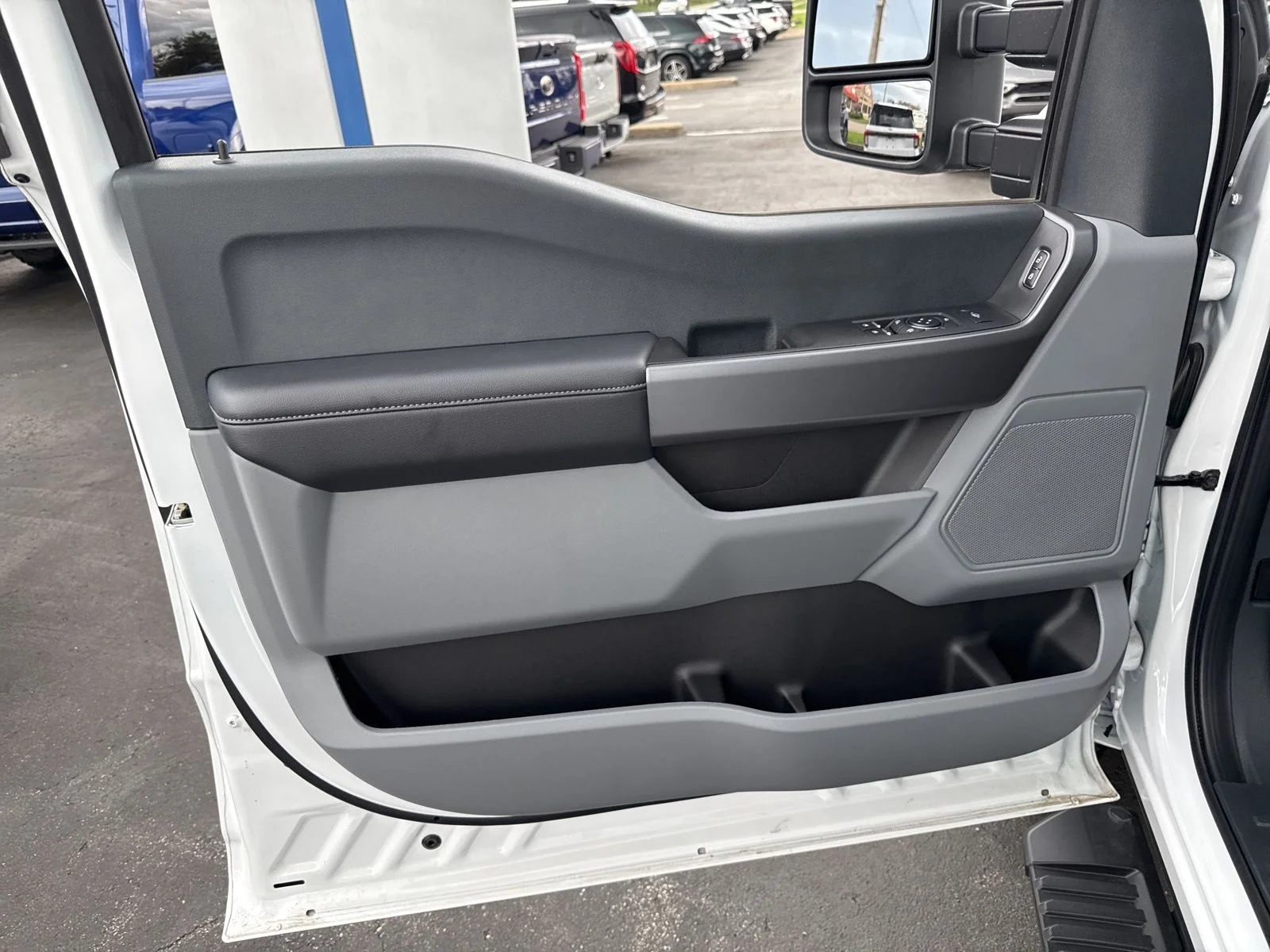 2025 Ford F-250 Super Duty XLT - Photo 17