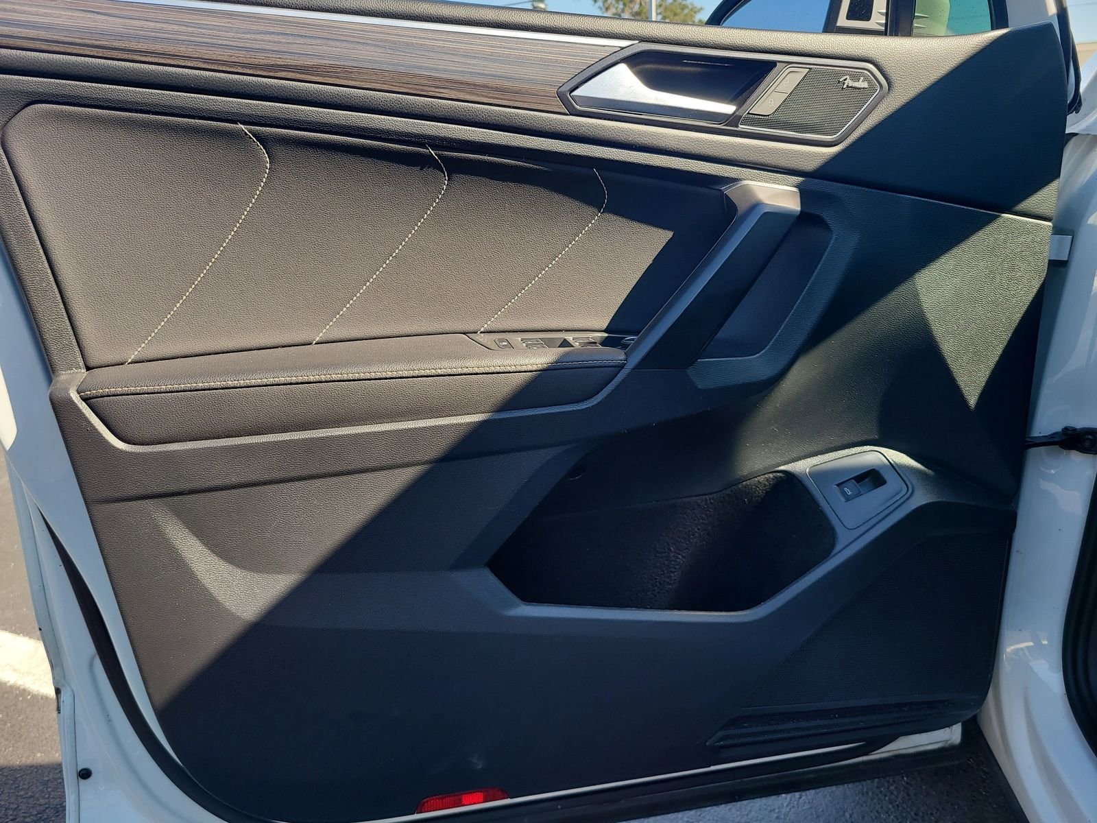 2022 Volkswagen Tiguan SEL R-LINE - Photo 16