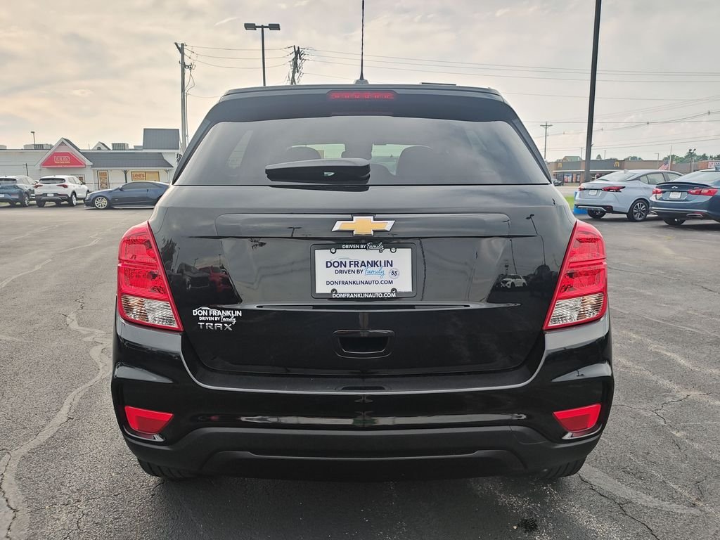 Used 2022 Black Chevrolet LS image 4