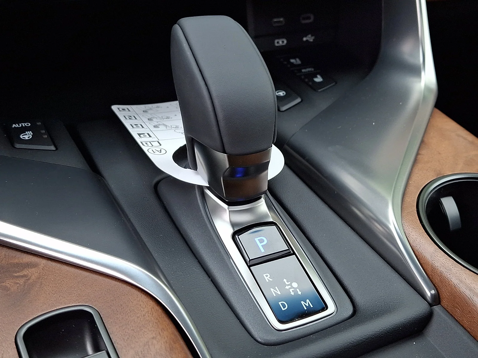 2026 Lexus LX 700h Luxury - Photo 10