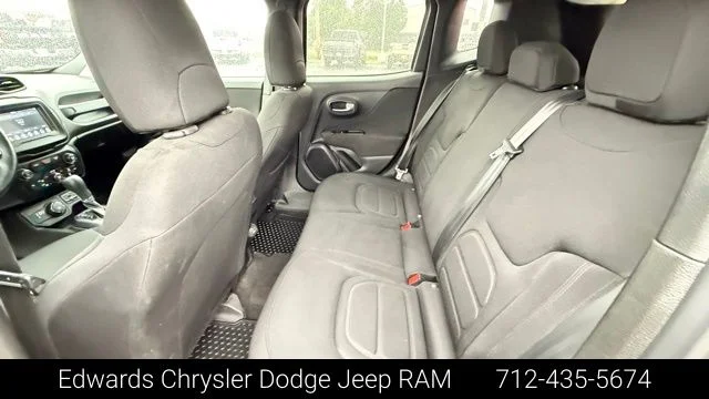 Used 2020 Gray Jeep Latitude image 28