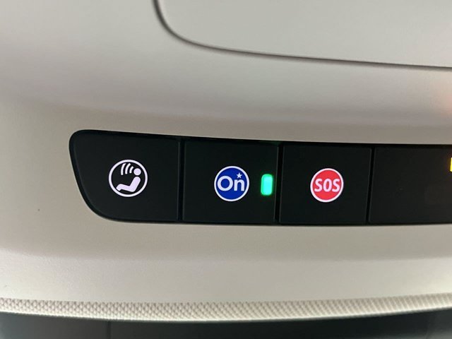 Used 2026 Midnight Opal Buick Avenir image 30