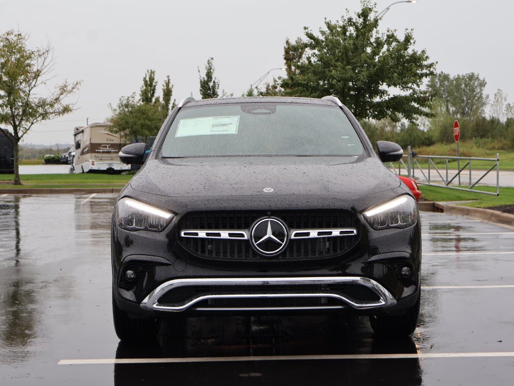 New 2026 Night Black Mercedes-Benz GLA 250 image 2