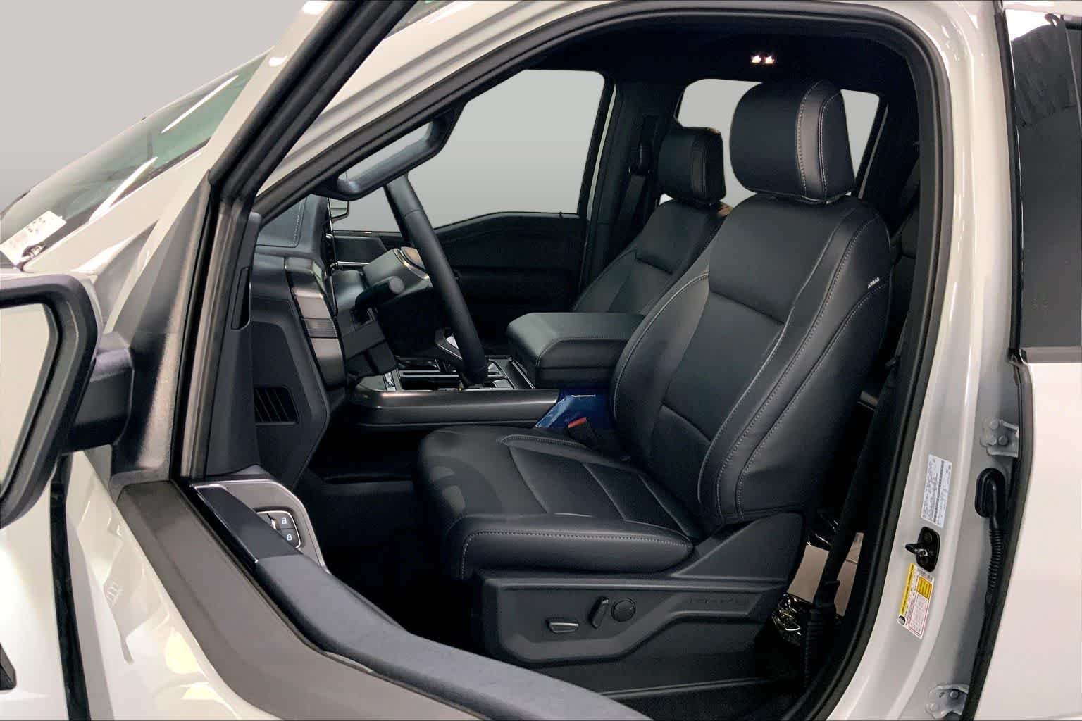 New 2026 Avalanche Ford Lariat® image 7