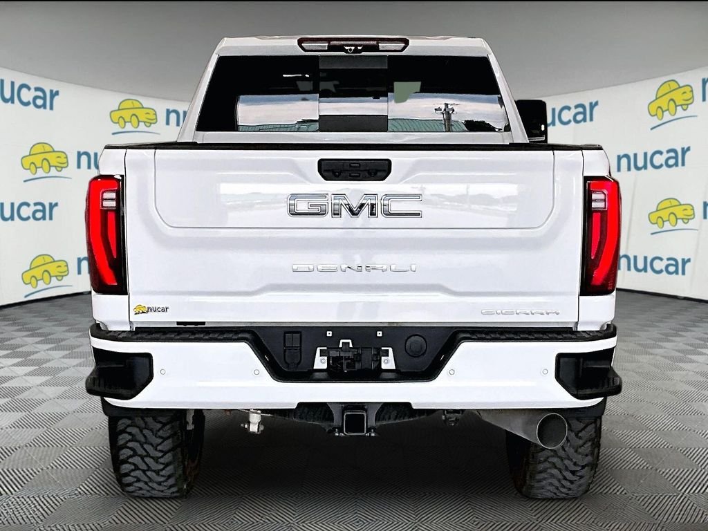 Used 2025 Summit White GMC Denali Ultimate image 5