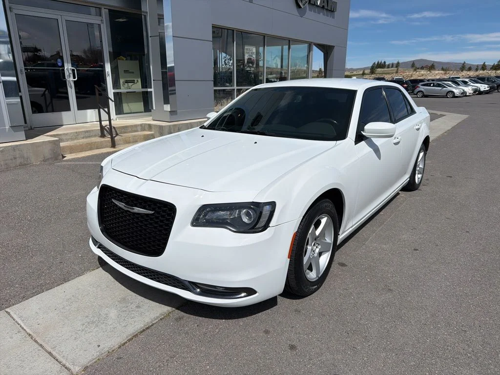 2018 Chrysler 300 S