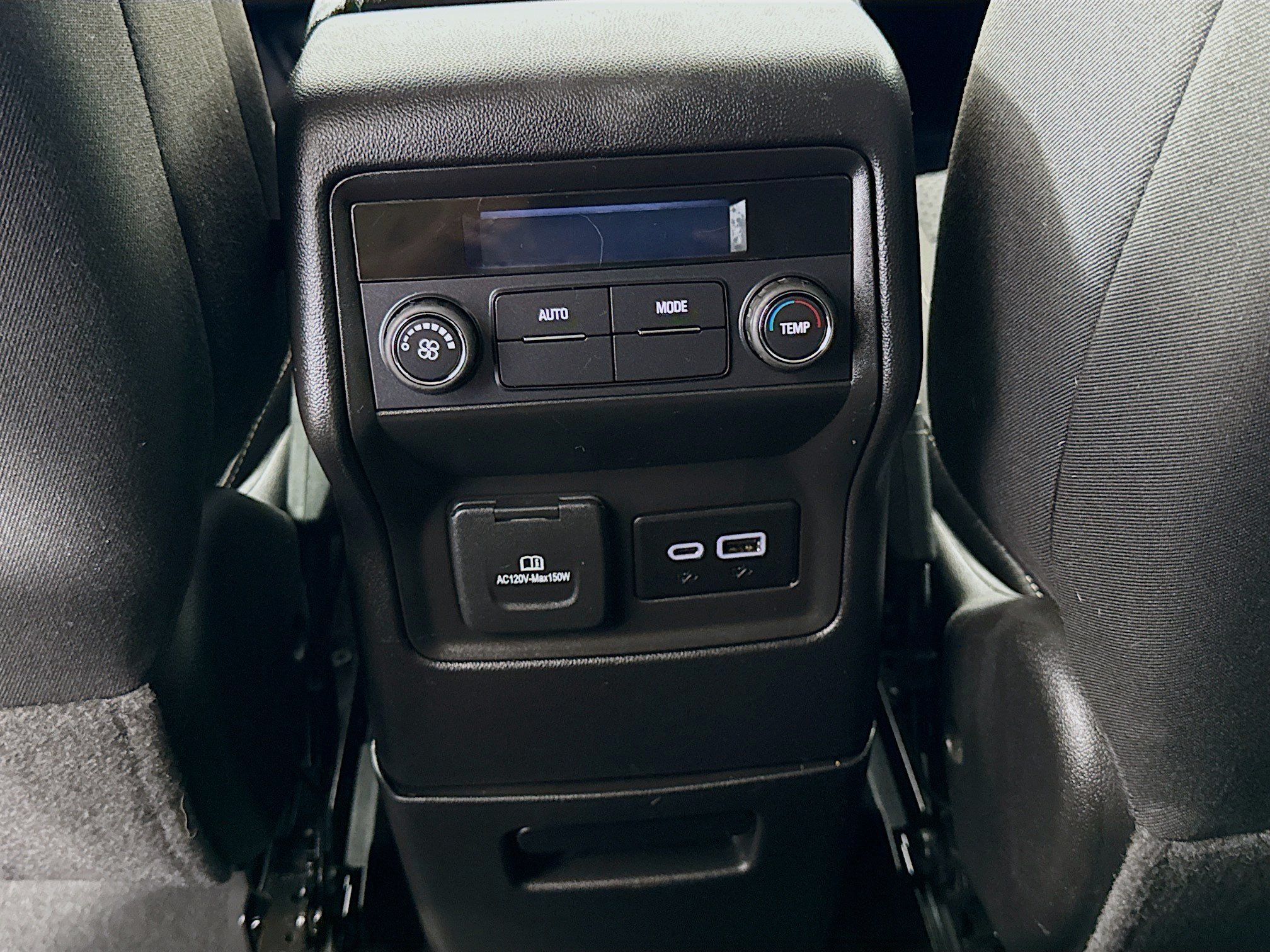 Used 2023 Summit White GMC SLE image 26