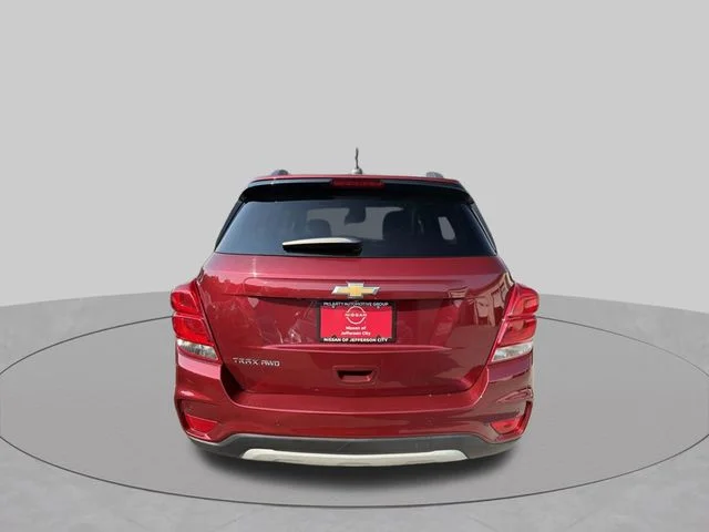 Used 2022 Red Chevrolet LT image 4