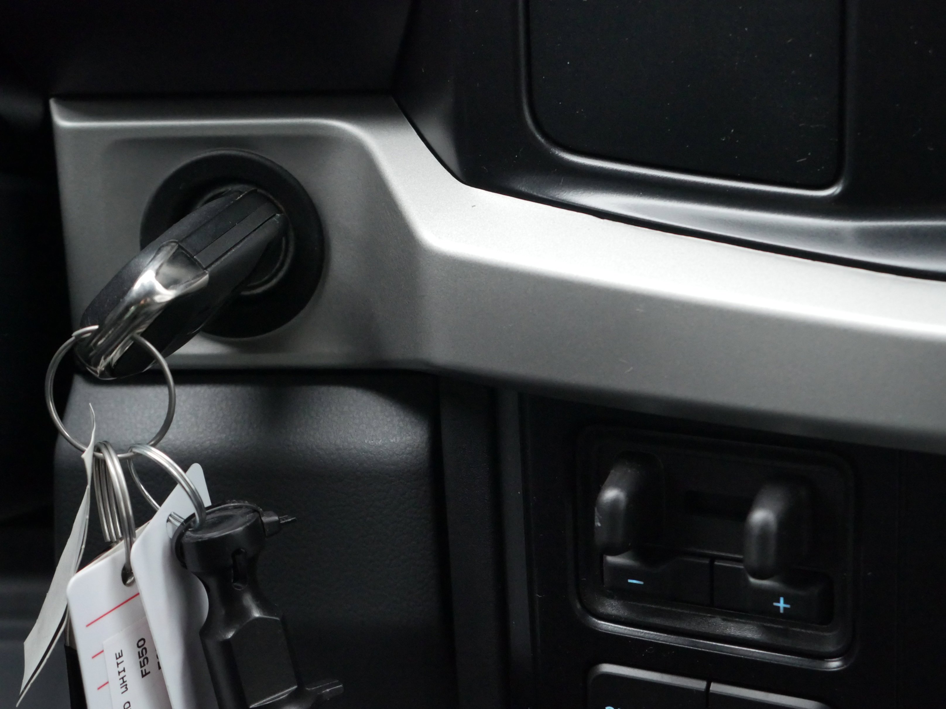 New 2026 Oxford White Ford F-550® XLT image 7