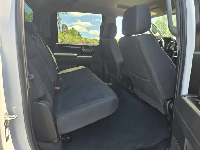 Used 2025 Summit White Chevrolet LT image 20