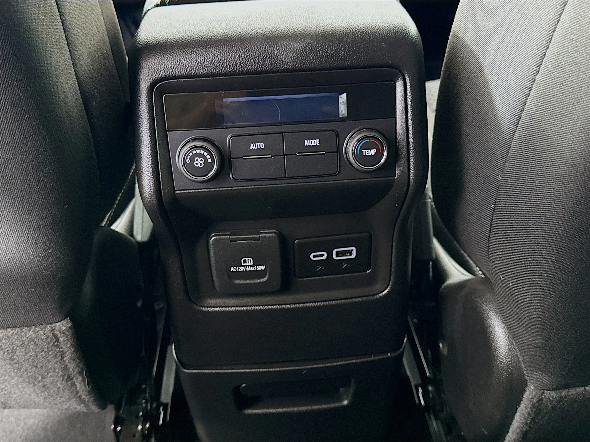 Used 2023 Summit White GMC SLE image 26