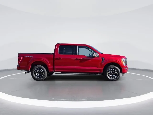 Used 2023 Red Ford XLT image 9