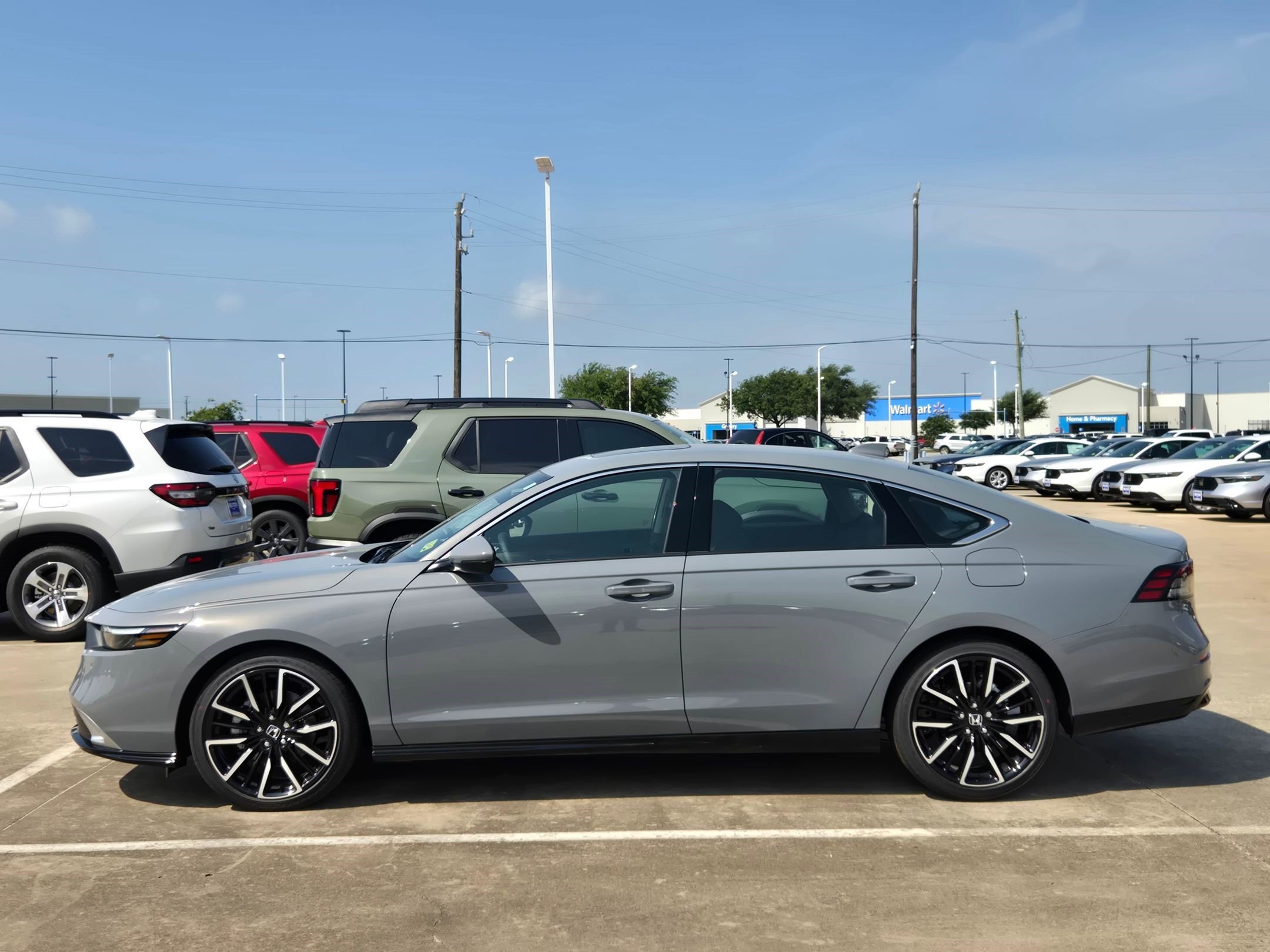 New 2026 Urban Gray Pearl Honda Touring image 7