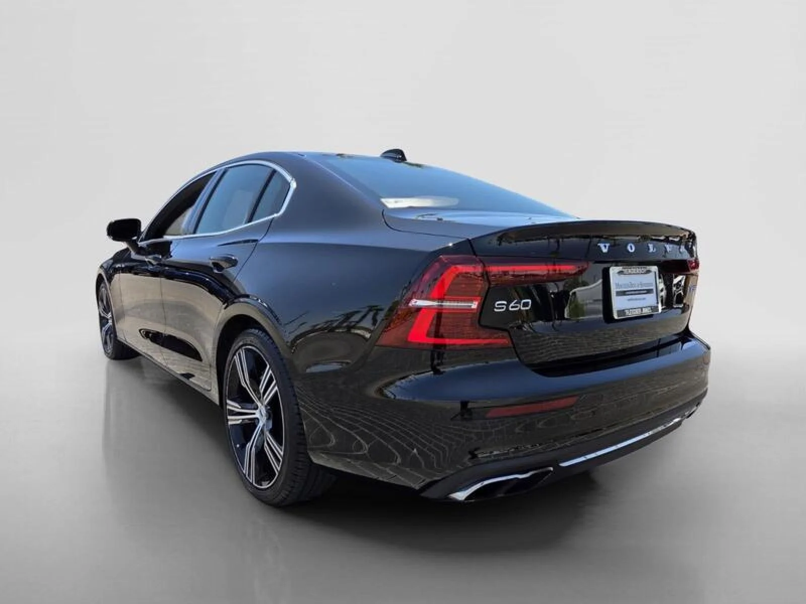Used 2021 BLACK Volvo Inscription image 3