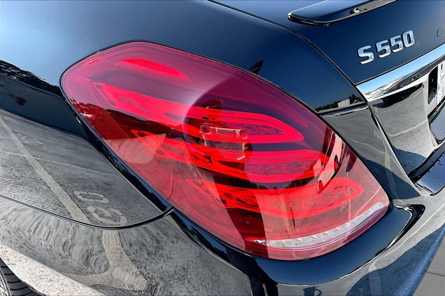 Used 2014 designo Mocha Black Mercedes-Benz S 550 image 28