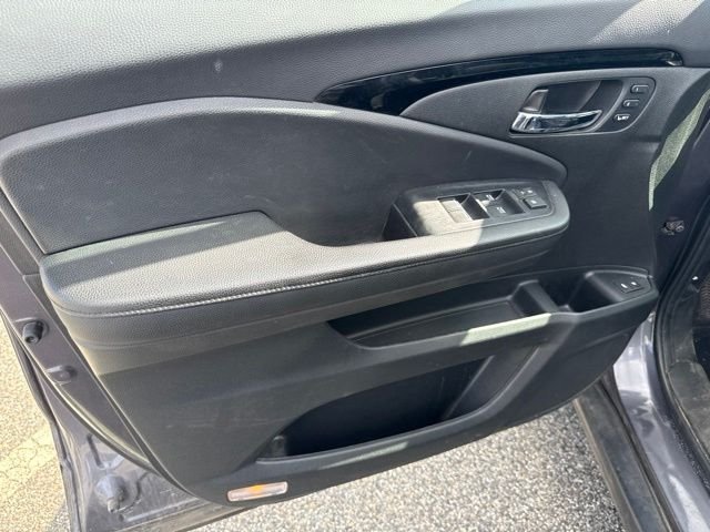 Used 2021 Modern Steel Metallic Honda Touring image 28
