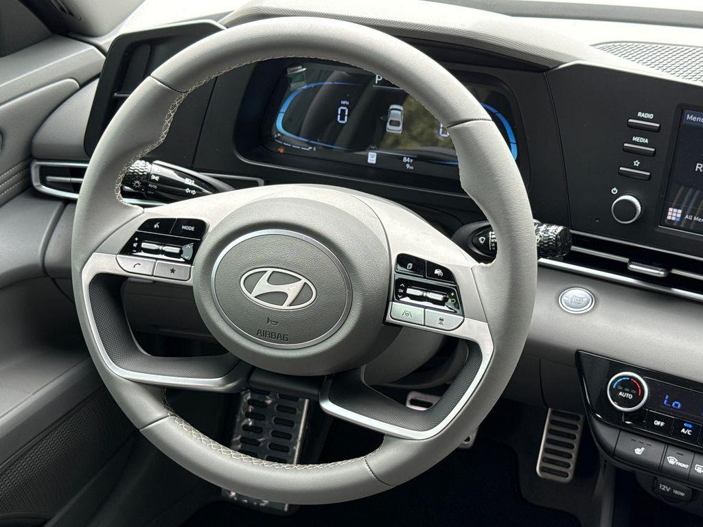 New 2026 White Hyundai SEL Sport Premium image 12