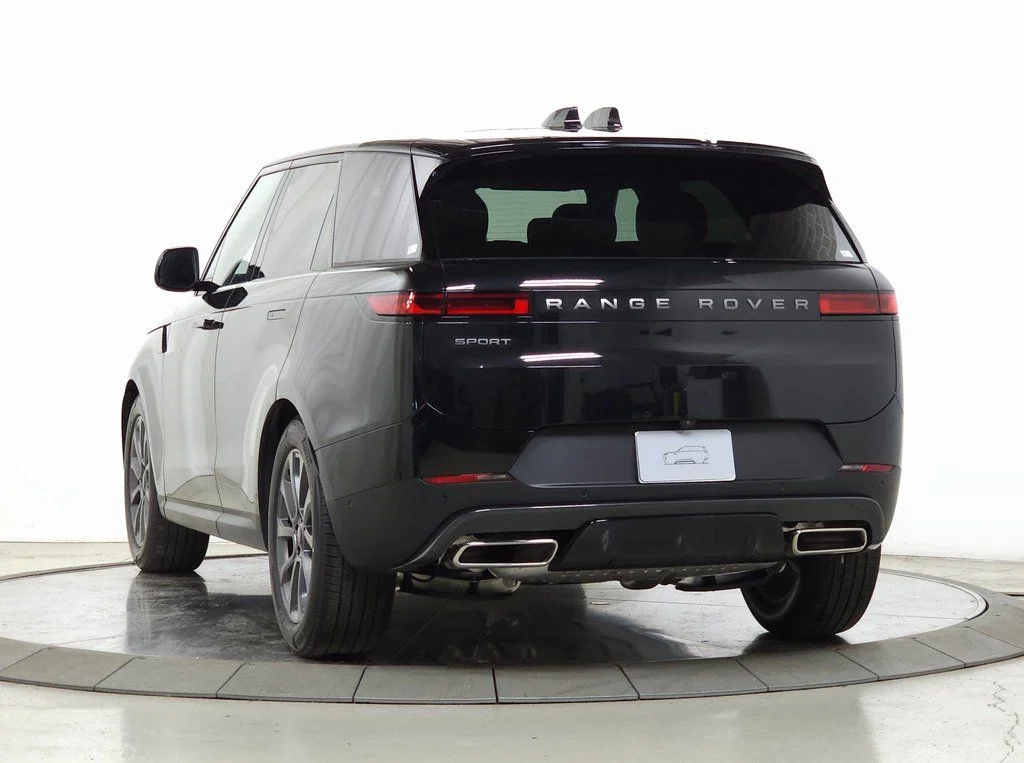 New 2026 Santorini Black Land Rover SE image 4