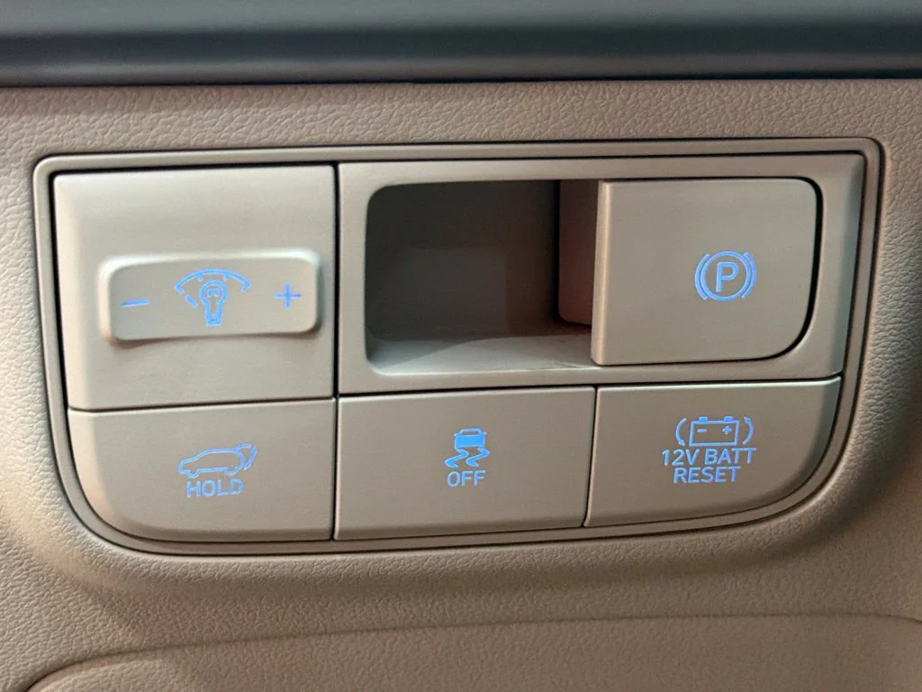 New 2026 Shimmering Silver Hyundai SEL Convenience image 26